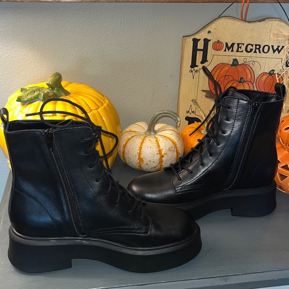 Steve Madden Women's Jazmin Black Combat Platform Ankle Boot sz 9 NWOB - Picture 7 of 15